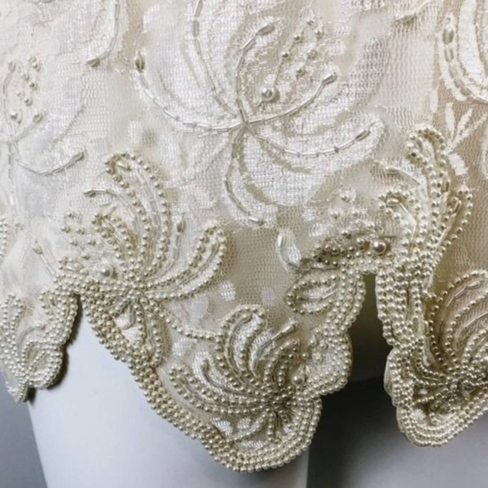 Vintage Ivory Lace Beaded Pearl Blouse XL Scalloped Hem V-Neck Formal Top - Picture 2 of 8